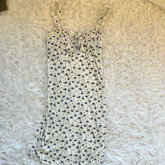 This is a shien floral dress in women's size xsmall - Picture 1 of 4
